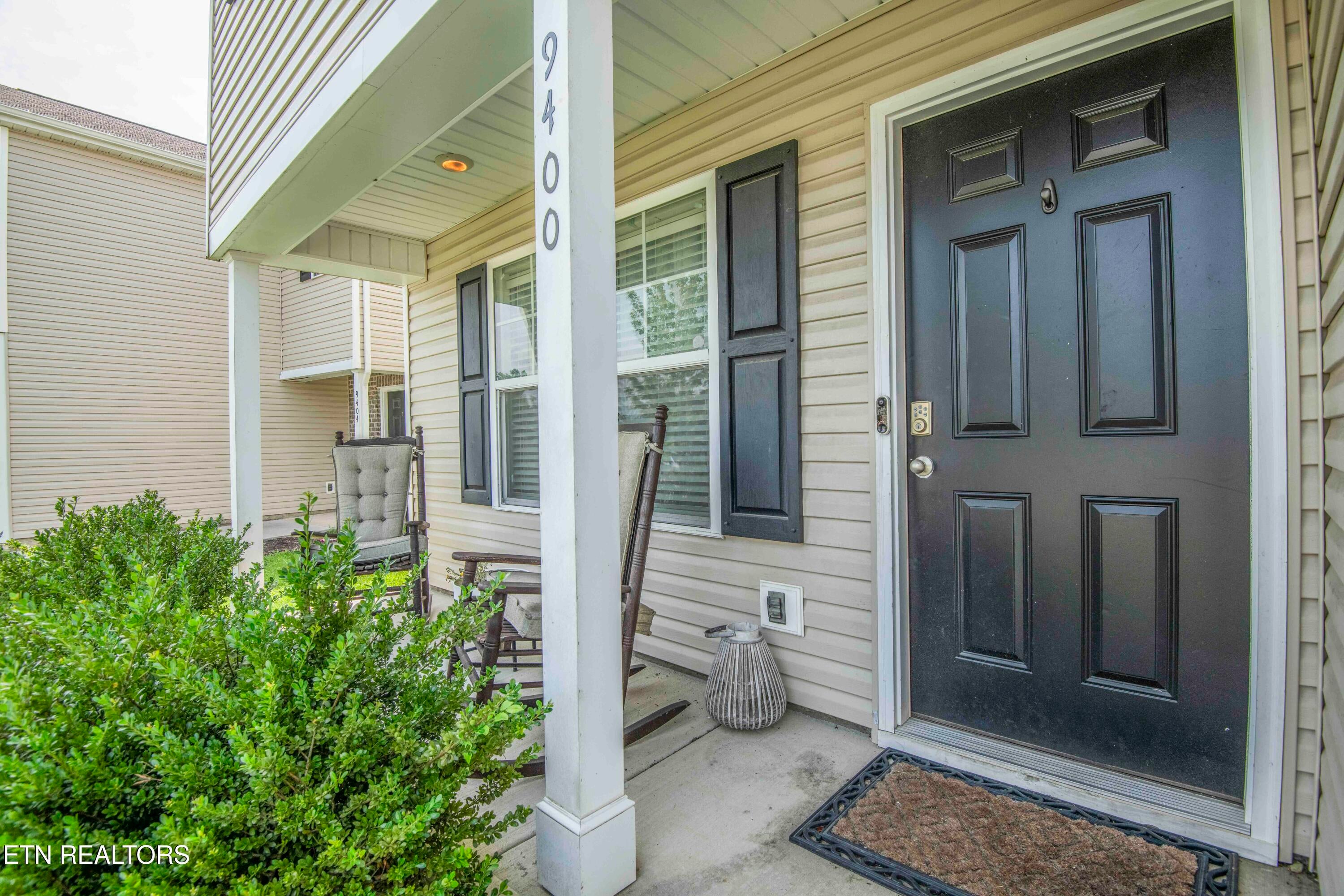 9400 Avian Forest Lane