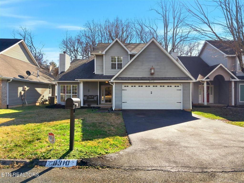 Photo of 8310 Longcreek Lane, Knoxville, TN 37923 (MLS # 1326911)