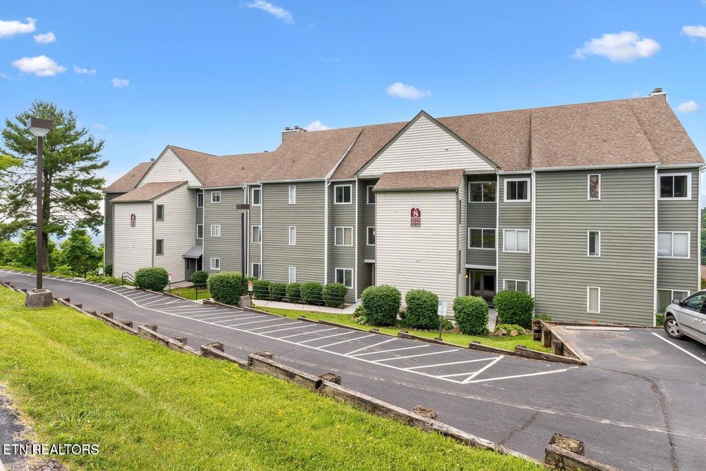 Photo of 1260 Ski View Drive #UNIT 8104, Gatlinburg, TN 37738 (MLS # 1286940)