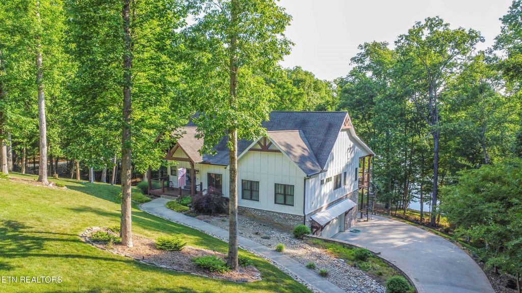 Photo of 721 Lakeside Coves Way, Ten Mile, TN 37880 (MLS # 1341624)