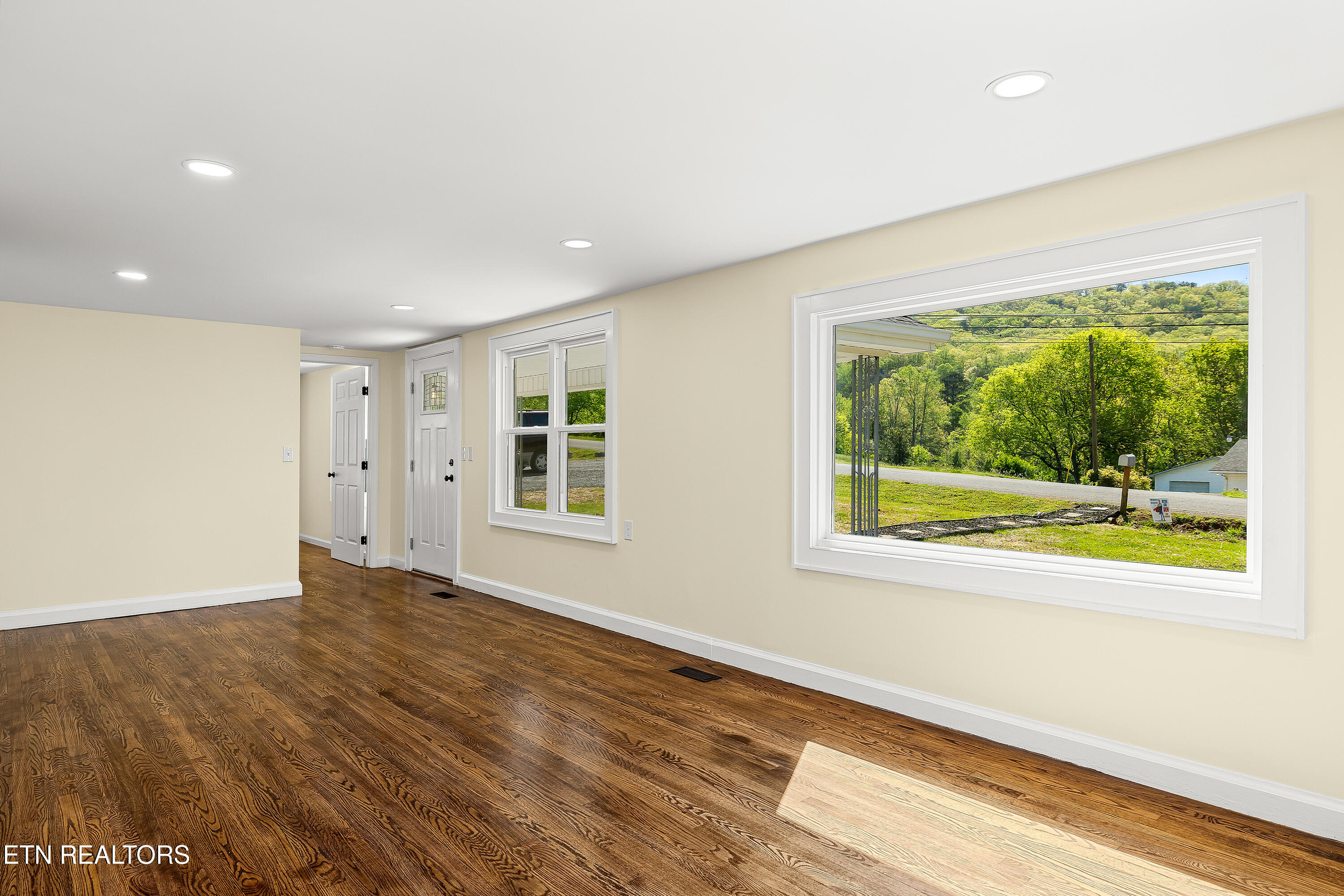 325 Self Hollow Rd