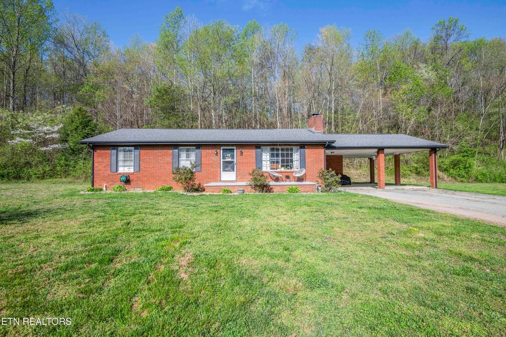 Photo of 624 Baumgartner Rd, Harriman, TN 37748 (MLS # 1335652)