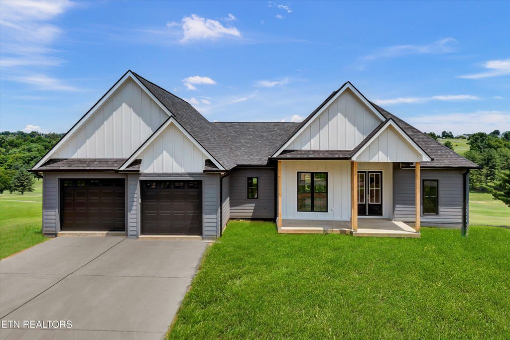 Photo of 351 Fairway Drive, Dandridge, TN 37725 (MLS # 1286956)