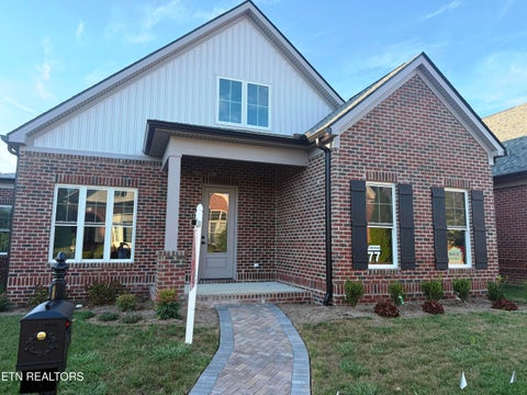 Photo of 77 Royal Troon Circle, Oak Ridge, TN 37830 (MLS # 1355746)