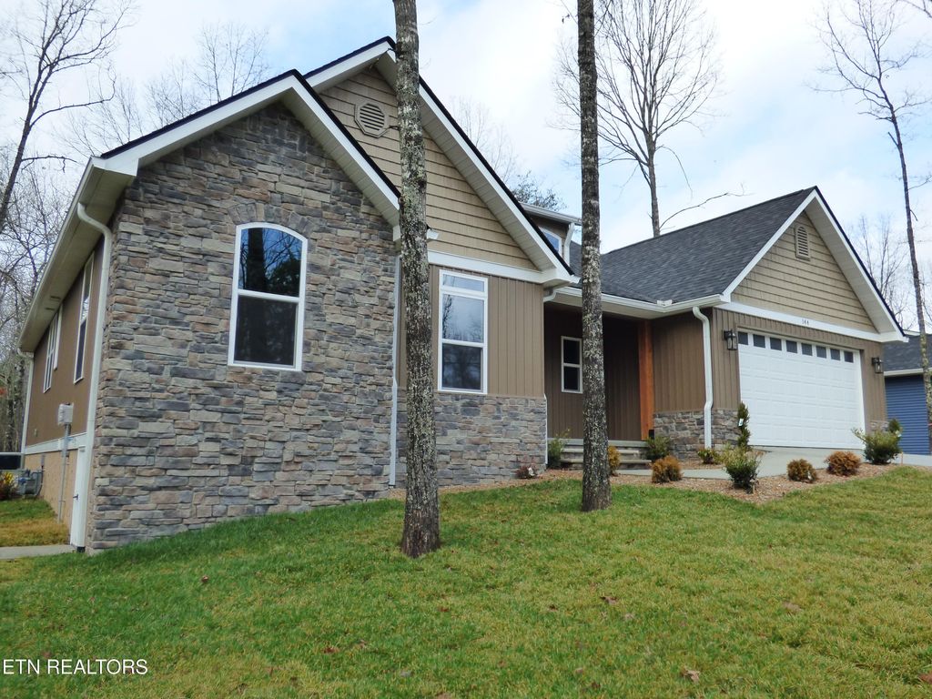 Photo of 144 Hawes Circle, Crossville, TN 38558 (MLS # 1330260)