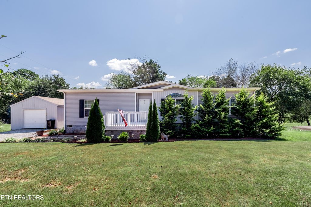 Photo of 1013 Ashley Meadows Drive, Strawberry Plains, TN 37871 (MLS # 1277062)