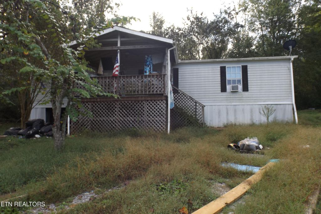 Photo of 929 Newman Drive, Friendsville, TN 37737 (MLS # 1278549)