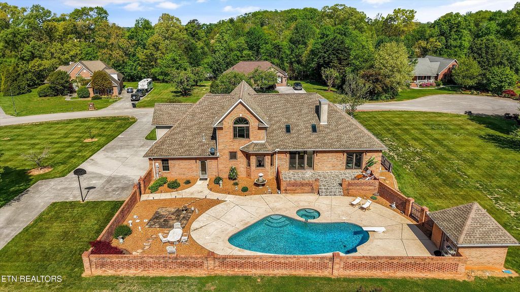 Photo of 318 Hidden Cove Court, Maryville, TN 37803 (MLS # 1338479)
