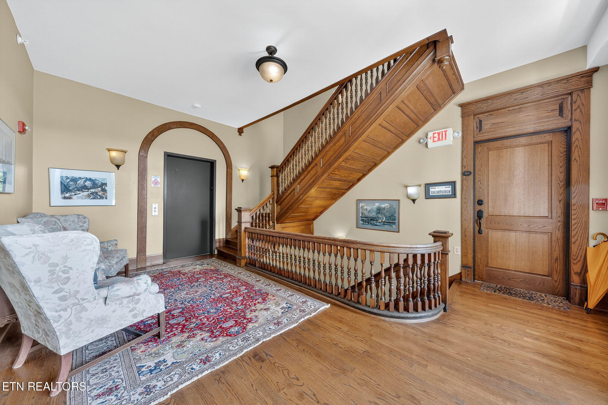 207 W Church Ave 202