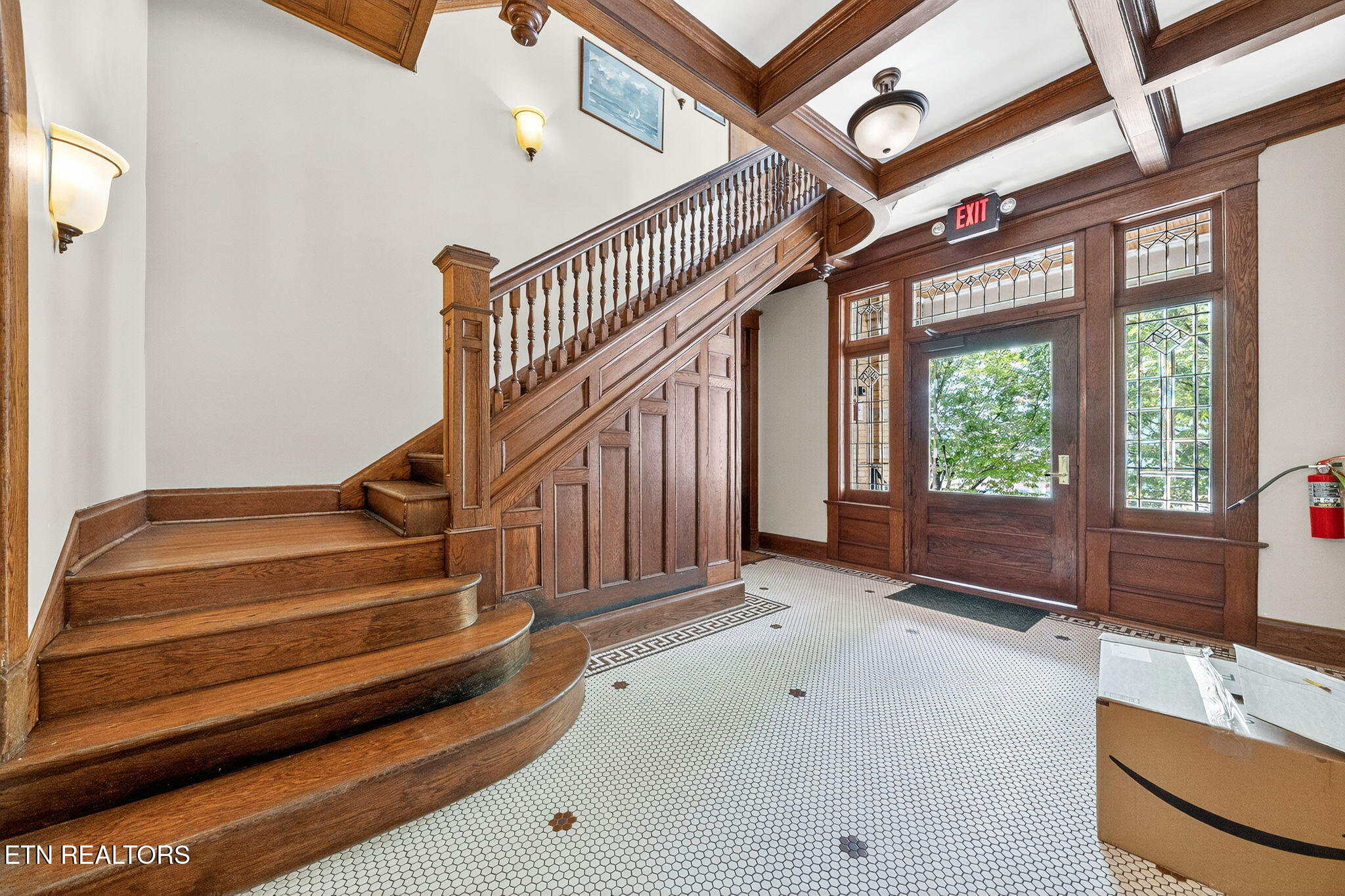 207 W Church Ave 202