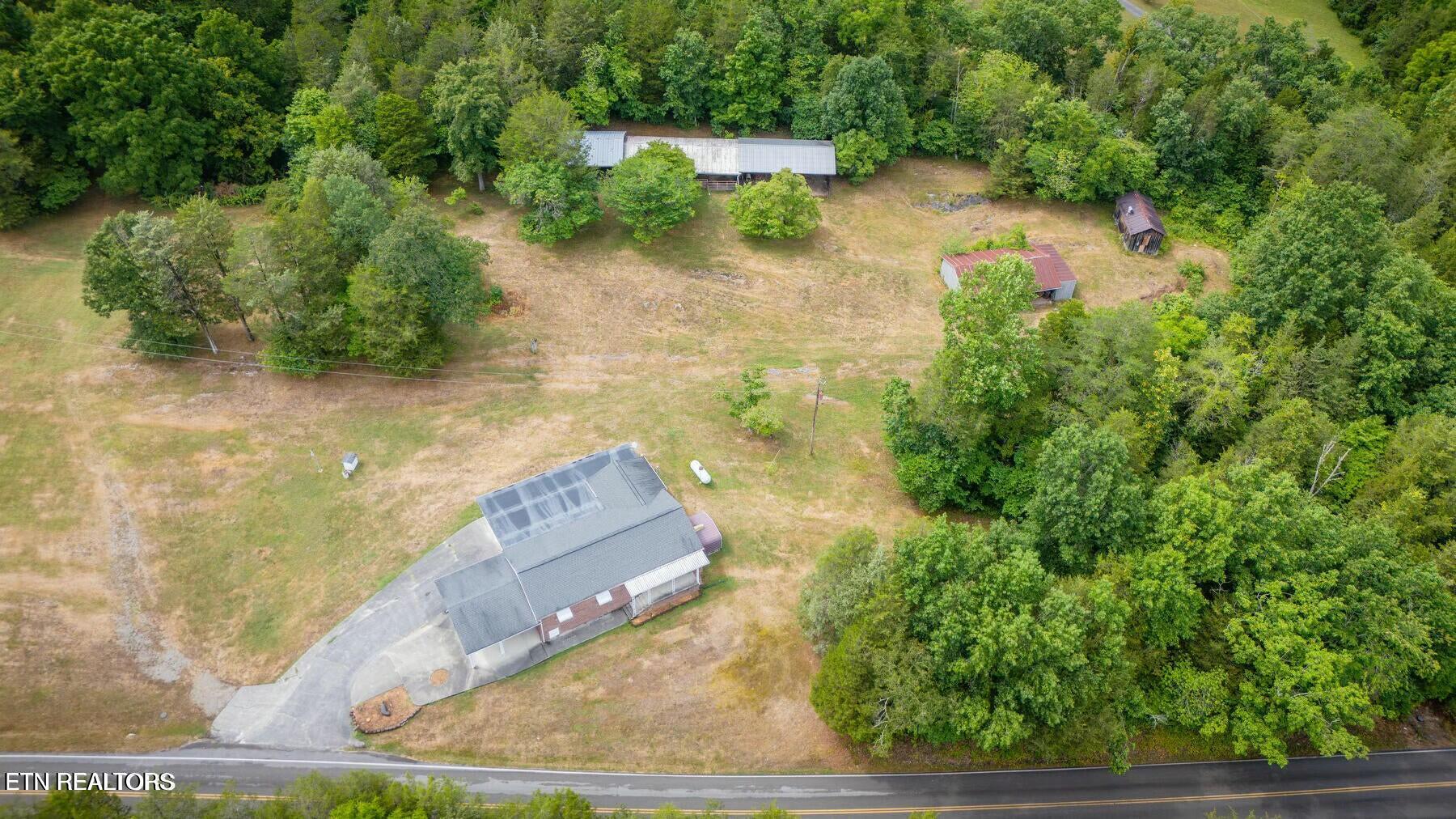 1184 Raccoon Valley Rd