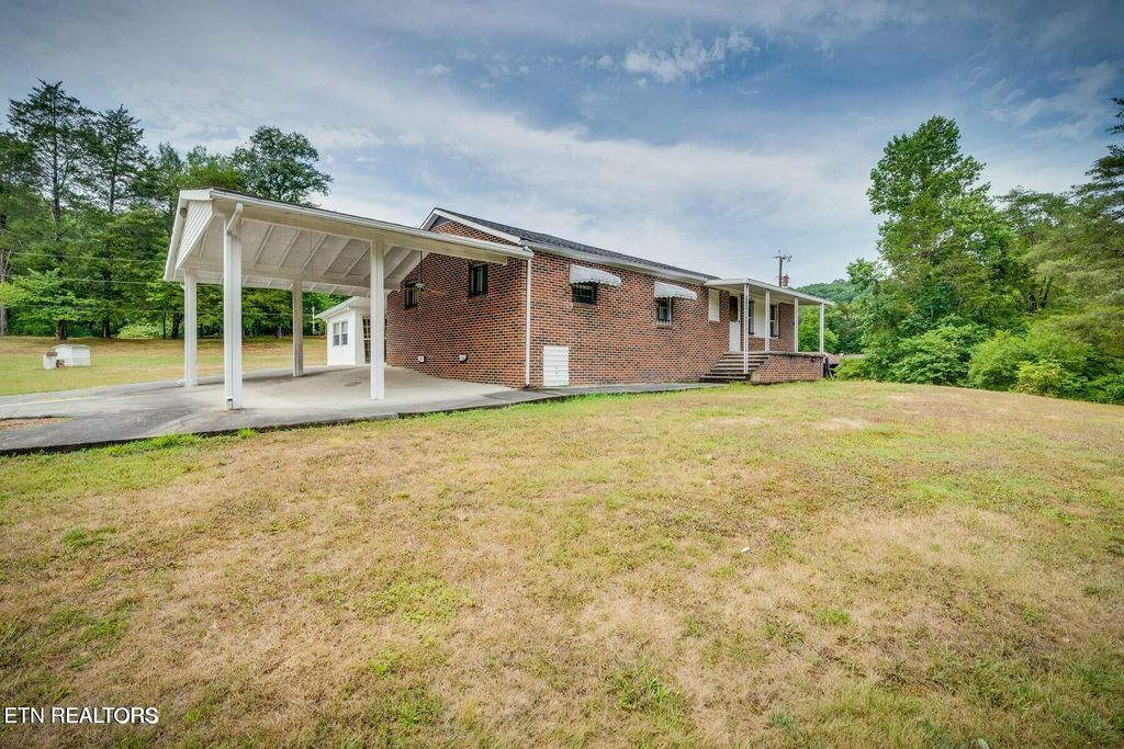 Photo of 1184 Raccoon Valley Rd, Maynardville, TN 37807 (MLS # 1288599)