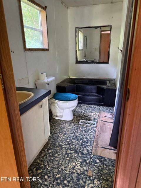 Tiny photo for 129 Old Bryant Lane, Rocky Top, TN 37769 (MLS # 1346445)