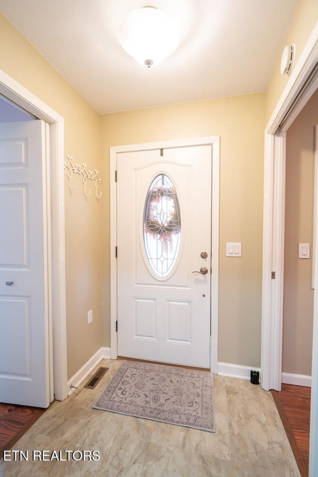 Photo of 128 Sunset Point, Crossville, TN 38571 (MLS # 1321104)