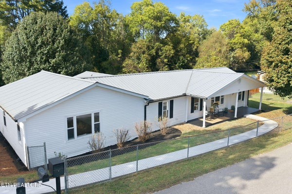 314 BLOCKHOUSE VALLEY RD, CLINTON, TN 37716 - Image 98695099e471c42e0f3e4710de89ebb6/2294961030