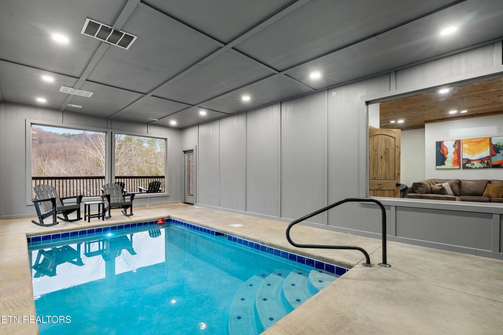 Photo of 4116 Elk Ridge Way, Sevierville, TN 37862 (MLS # 1325655)