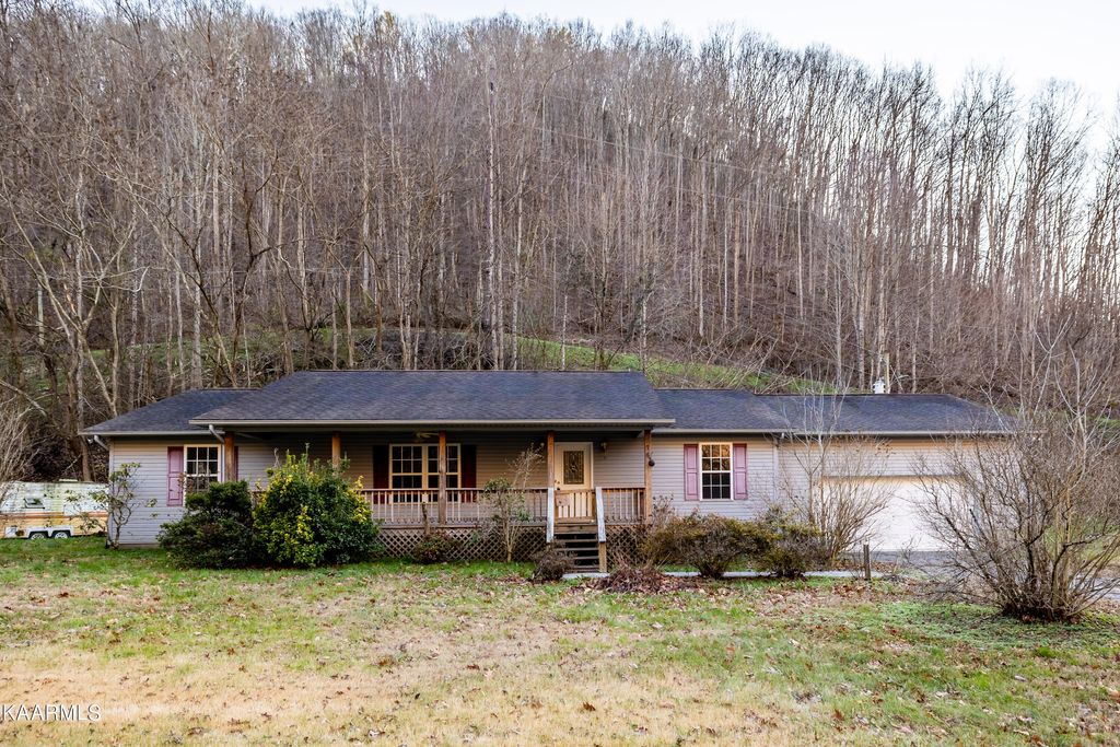 Photo of 914 Wears Valley Rd, Townsend, TN 37882 (MLS # 1204058)