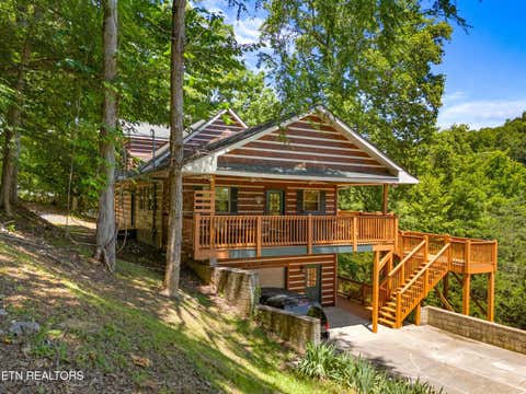 Tiny photo for 429 Filet Lane, Dandridge, TN 37725 (MLS # 1346738)