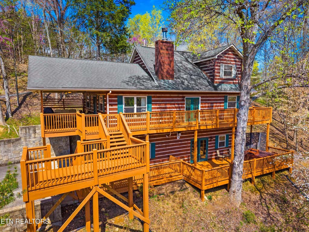 Photo of 429 Filet Lane, Dandridge, TN 37725 (MLS # 1346738)