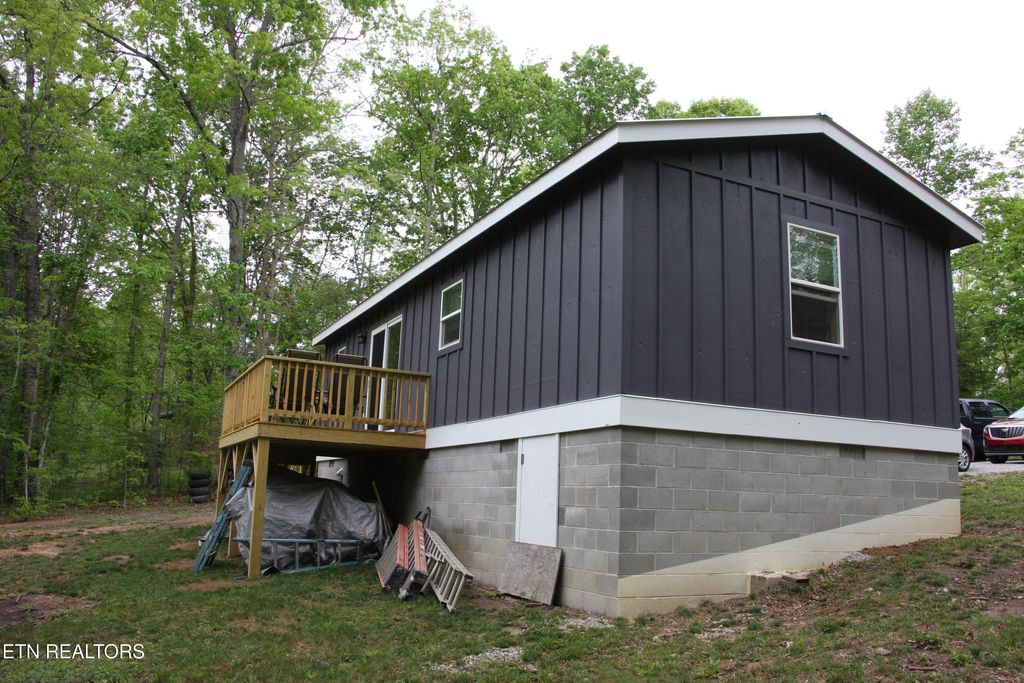 Photo of 154 Copley Cemetery Rd, Jamestown, TN 38556 (MLS # 1338788)