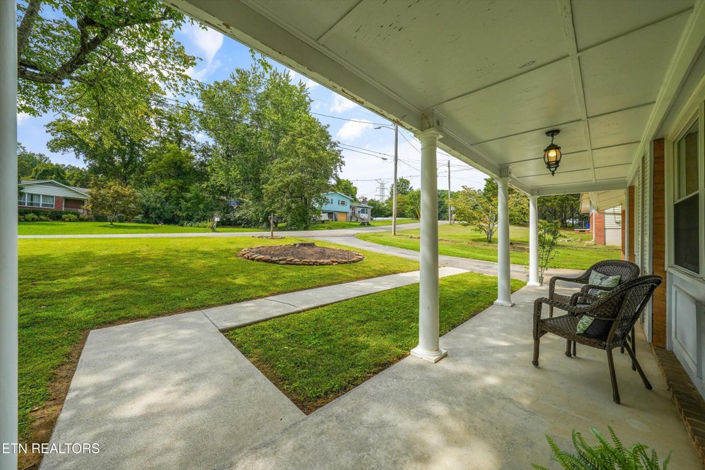 Photo of 103 Iona Circle, Oak Ridge, TN 37830 (MLS # 1353260)