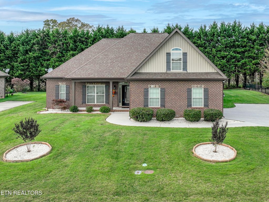 Photo of 1128 Linford Circle, Alcoa, TN 37701 (MLS # 1282210)