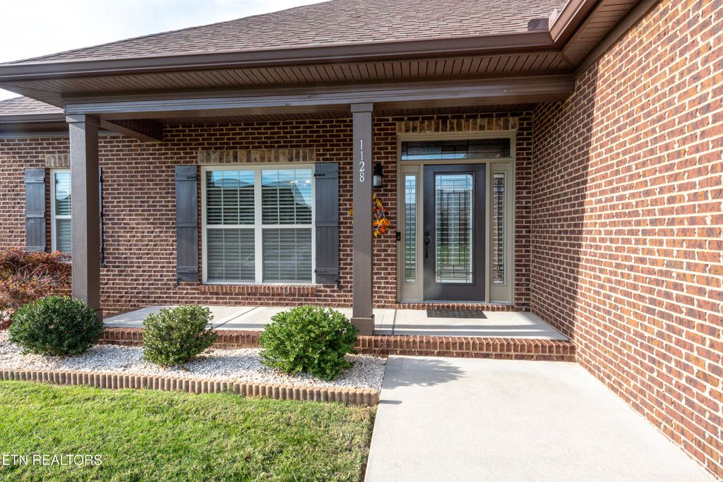 Photo of 1128 Linford Circle, Alcoa, TN 37701 (MLS # 1282210)