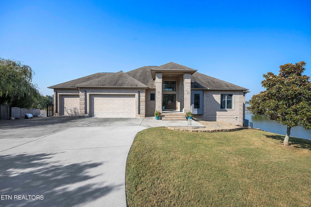 Photo of 4794 Driftwood Lane, Louisville, TN 37777 (MLS # 1256539)