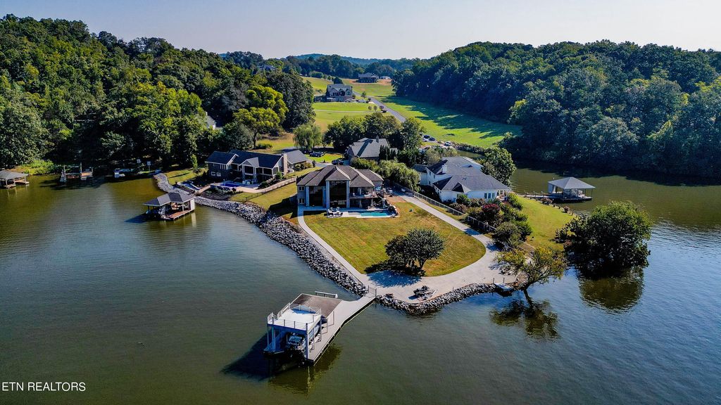 Photo of 4794 Driftwood Lane, Louisville, TN 37777 (MLS # 1256539)