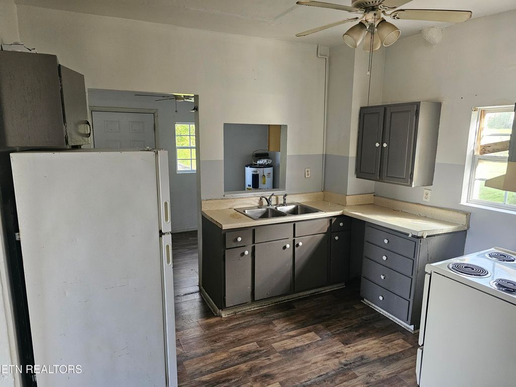 Photo of 117 Atlantic Ave, Knoxville, TN 37917 (MLS # 1340586)