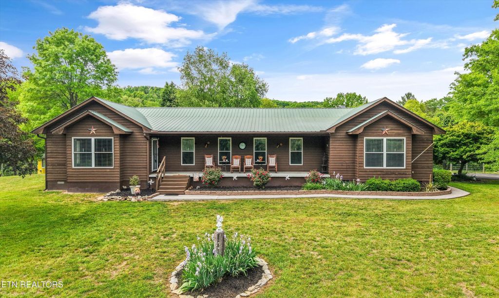 Photo of 1500 Liberty Hill Drive, Washburn, TN 37888 (MLS # 1338795)