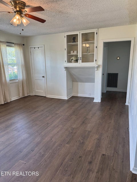 Tiny photo for 2522 Marshall St, Maryville, TN 37804 (MLS # 1359508)