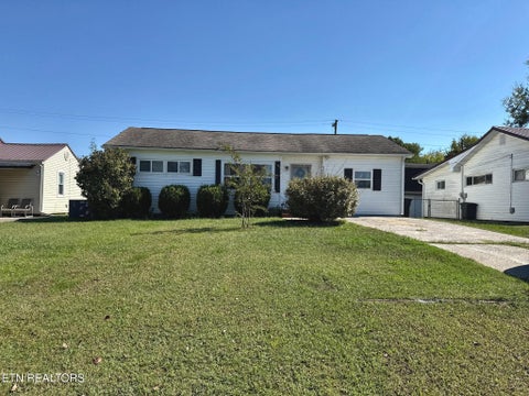 Tiny photo for 2522 Marshall St, Maryville, TN 37804 (MLS # 1359508)