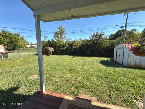 Tiny photo for 2522 Marshall St, Maryville, TN 37804 (MLS # 1359508)