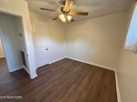 Tiny photo for 2522 Marshall St, Maryville, TN 37804 (MLS # 1359508)