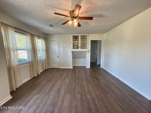 Tiny photo for 2522 Marshall St, Maryville, TN 37804 (MLS # 1359508)