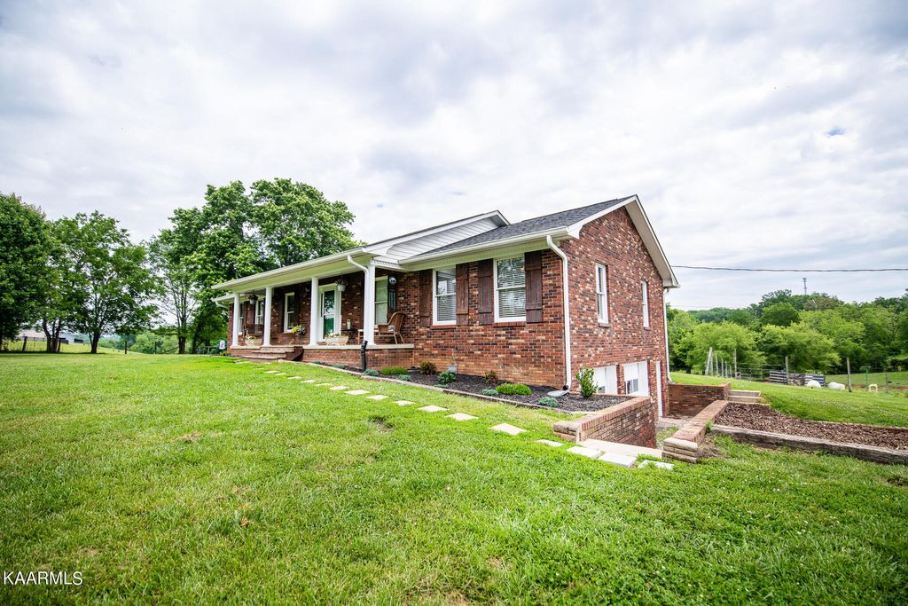 Photo of 1249 Big Bend Rd, Strawberry Plains, TN 37871 (MLS # 1227407)