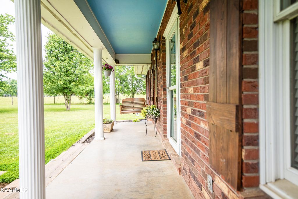 Photo of 1249 Big Bend Rd, Strawberry Plains, TN 37871 (MLS # 1227407)