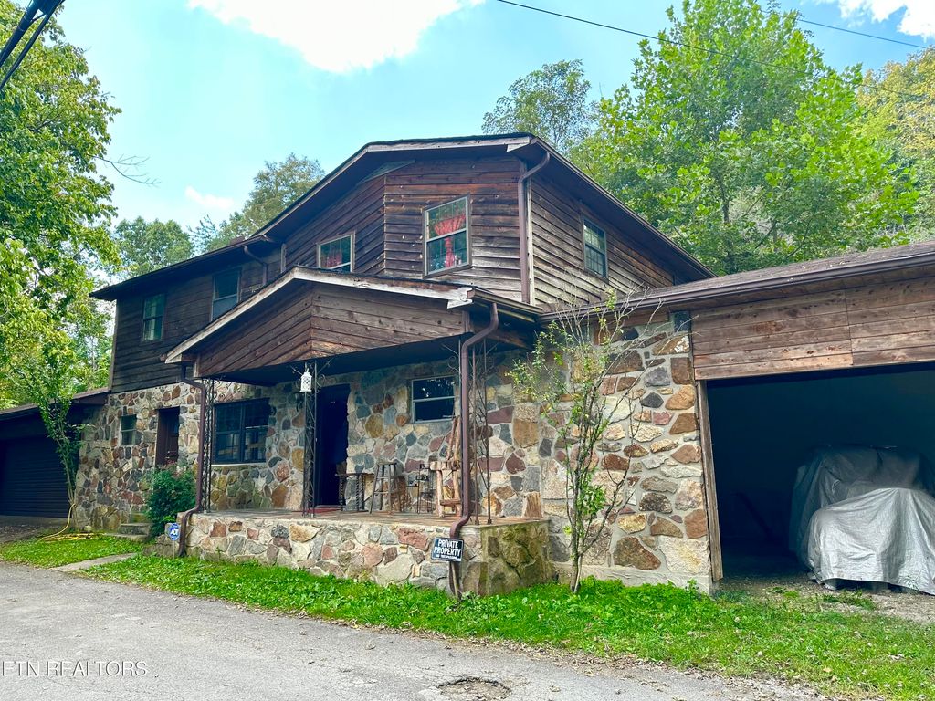 Photo of 1924 Fugate St, Tazewell, TN 37879 (MLS # 1240208)