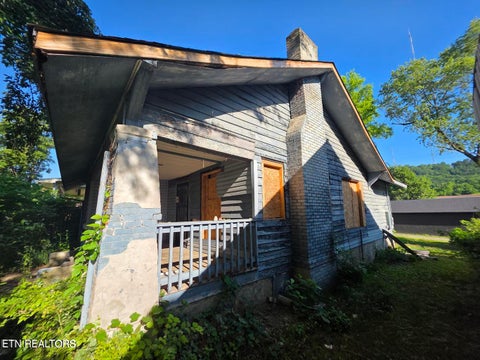 Photo of 529 Cedar Ave, Knoxville, TN 37917 (MLS # 1359730)