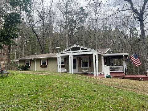 Photo of 203 Tall Pine Circle, Tellico Plains, TN 37385 (MLS # 1333865)
