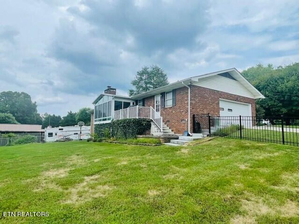 Photo of 1230 Top Hill Rd, Louisville, TN 37777 (MLS # 1271266)