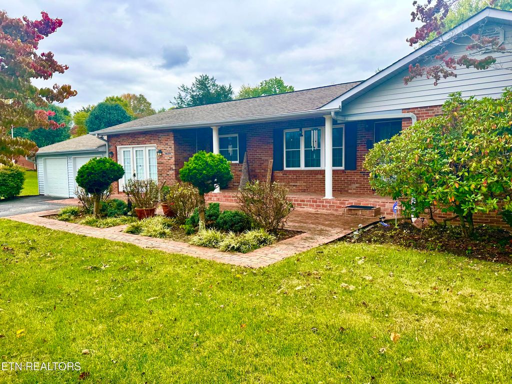 Photo of 2018 Rose Drive, Tazewell, TN 37879 (MLS # 1243143)