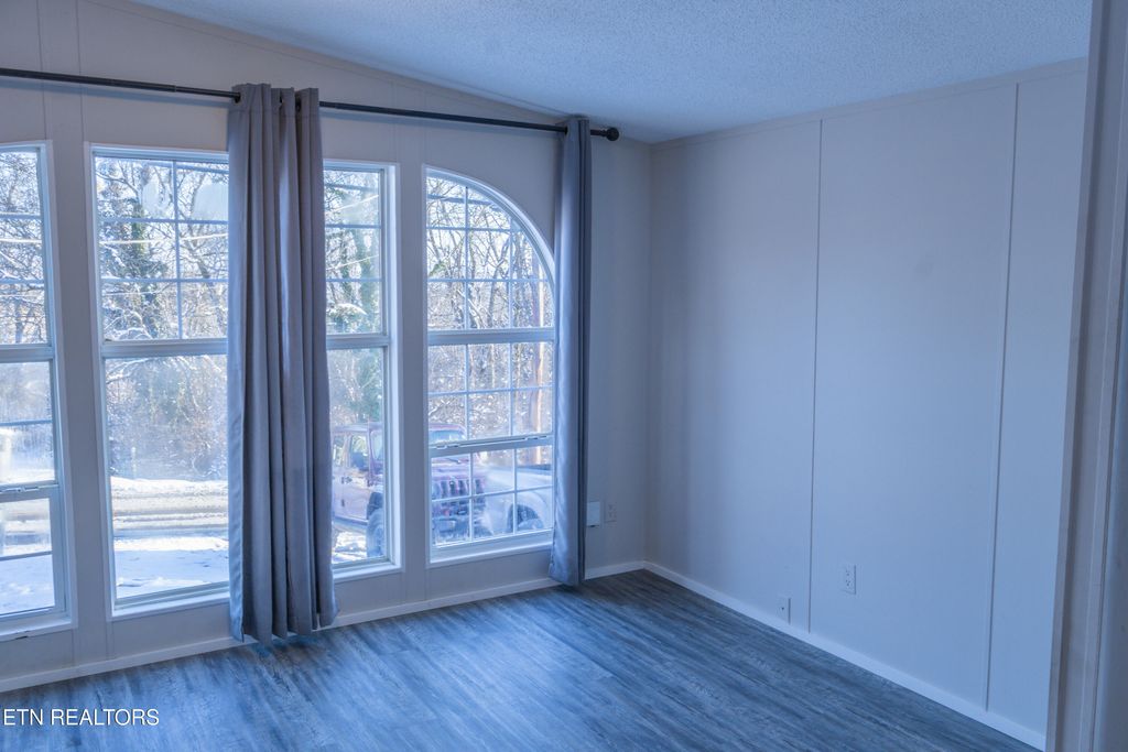 Photo of 4217 Skyline Drive, Knoxville, TN 37914 (MLS # 1328727)