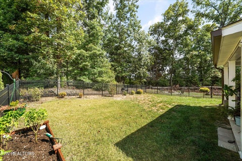 Tiny photo for 102 Chalmette Way, Lenoir City, TN 37772 (MLS # 1357535)