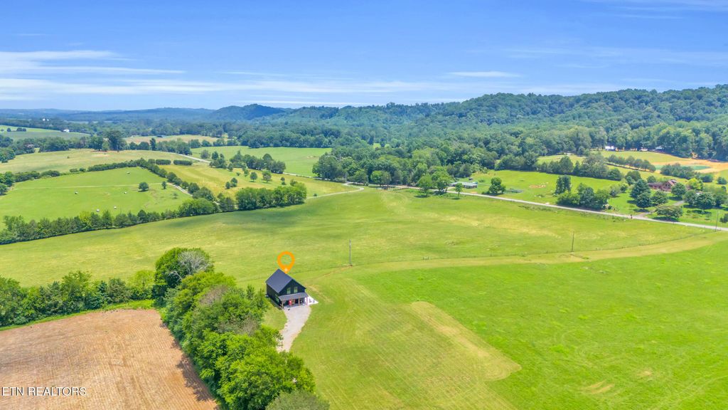 Photo of 548 County Road 740, Riceville, TN 37370 (MLS # 1330982)