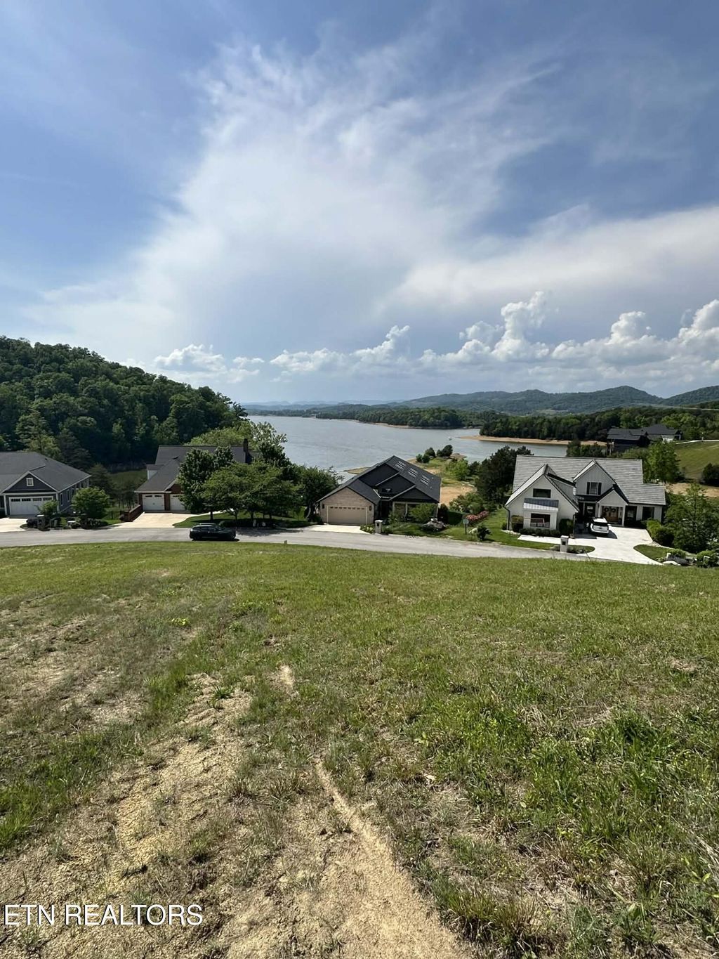 Photo of 6322 Coves Edge Trail Tr, Russellville, TN 37860 (MLS # 1325480)