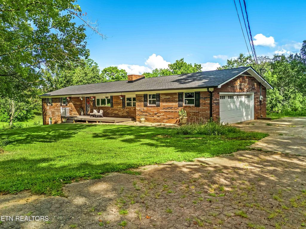 Photo of 5160 Indian Warpath Rd, Maryville, TN 37803 (MLS # 1343521)