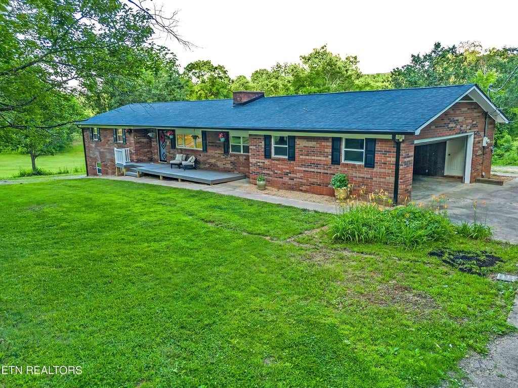 Photo of 5160 Indian Warpath Rd, Maryville, TN 37803 (MLS # 1343521)