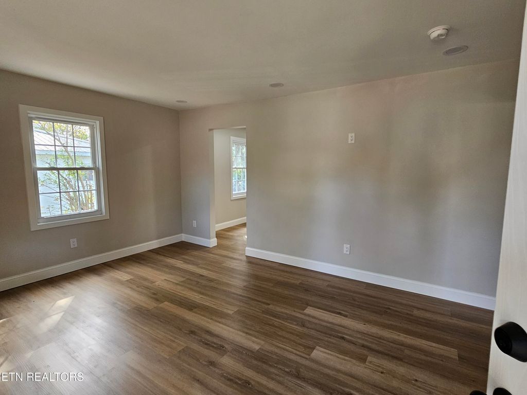 Photo of 296 Greenwood Circle, Madisonville, TN 37354 (MLS # 1319088)